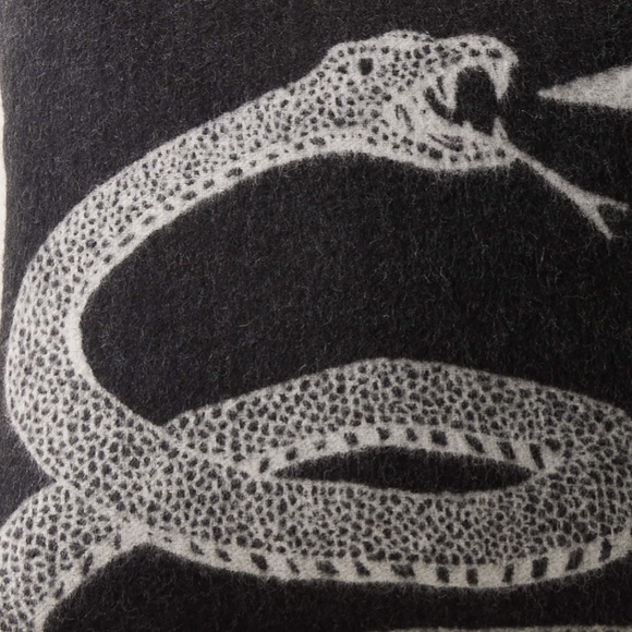 Intarsia knit Snake Throw Blanket Year of the Snake - Picture 5 of 16